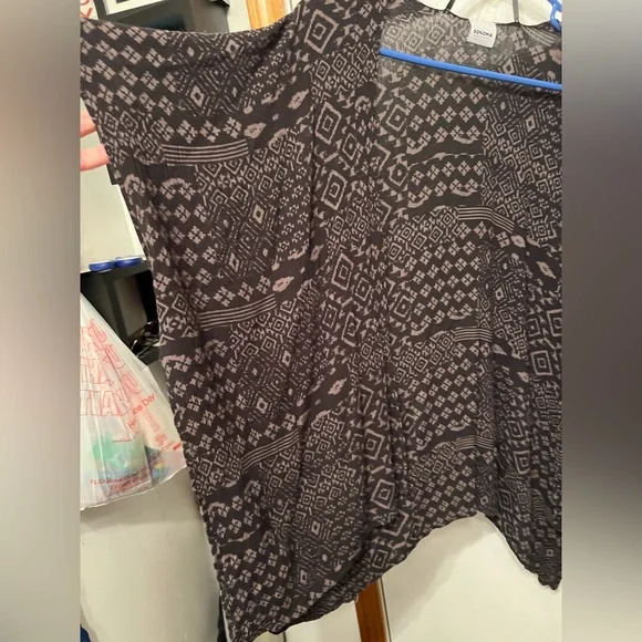 Black and gray and tan/olive print - Picture 3 of 4